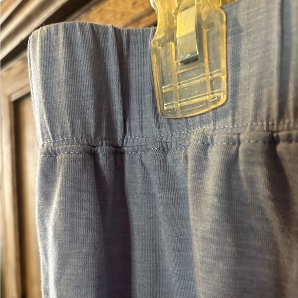 Fabletics RestoreKnit Tapered Pant in Faded Denim, size large - Picture 10 of 10